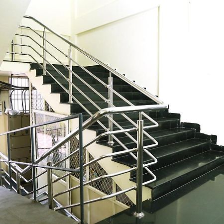 Awa Residency Hotel Kochi Buitenkant foto