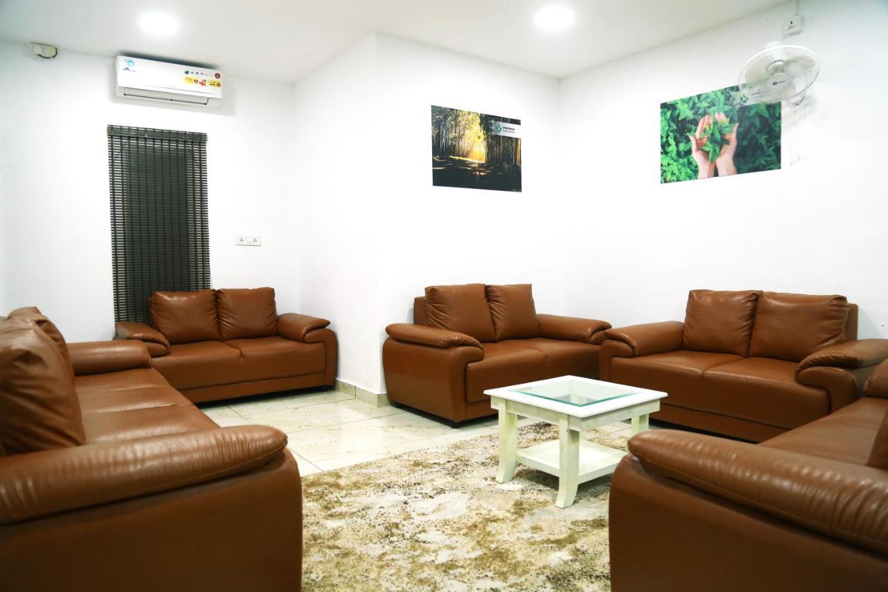 Awa Residency Hotel Kochi Buitenkant foto
